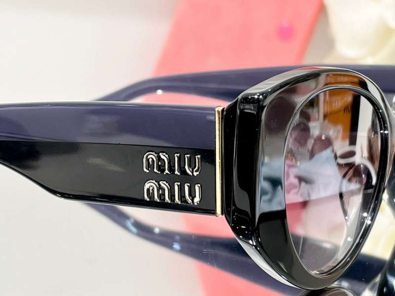 Picture of MiuMiu Sunglasses _SKUfw52342742fw